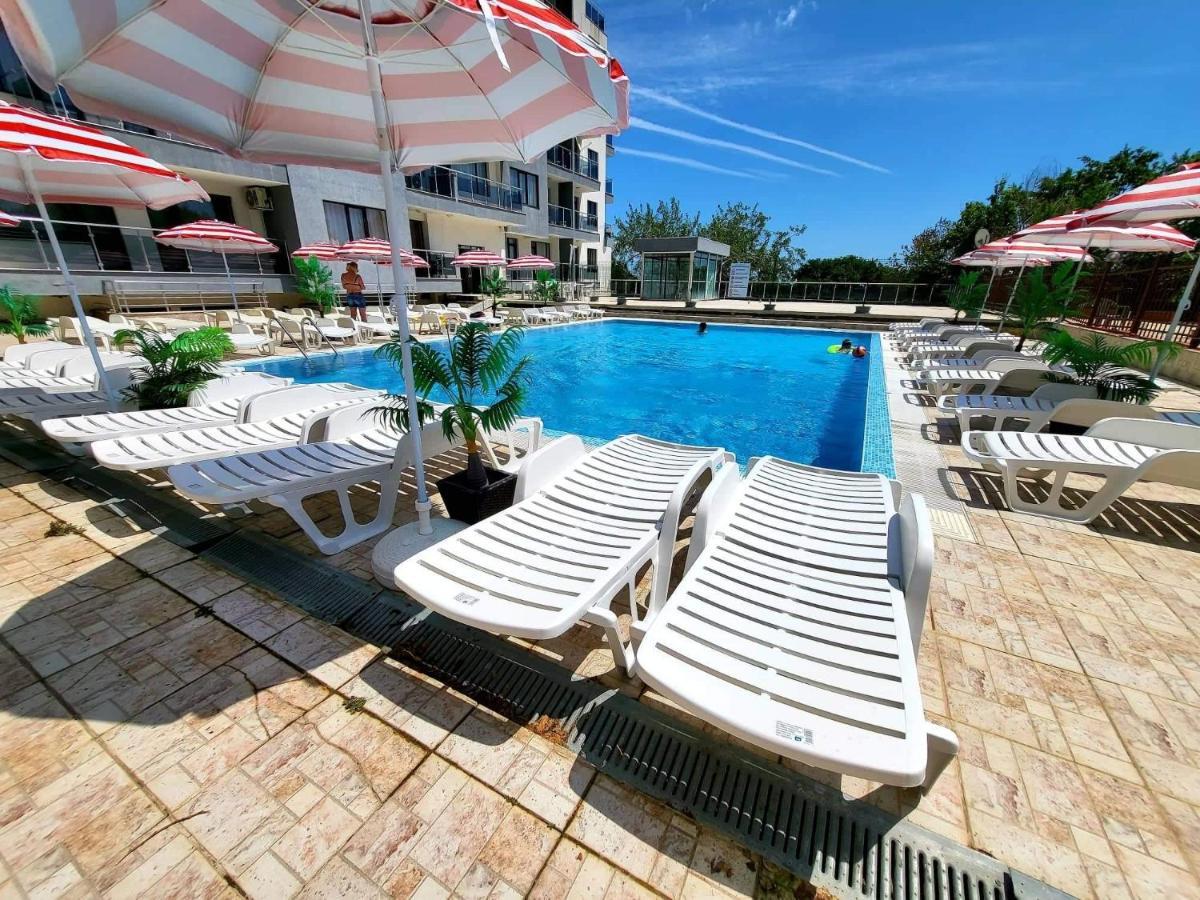 Dilov Apartments In Yalta Golden Sands Exterior foto